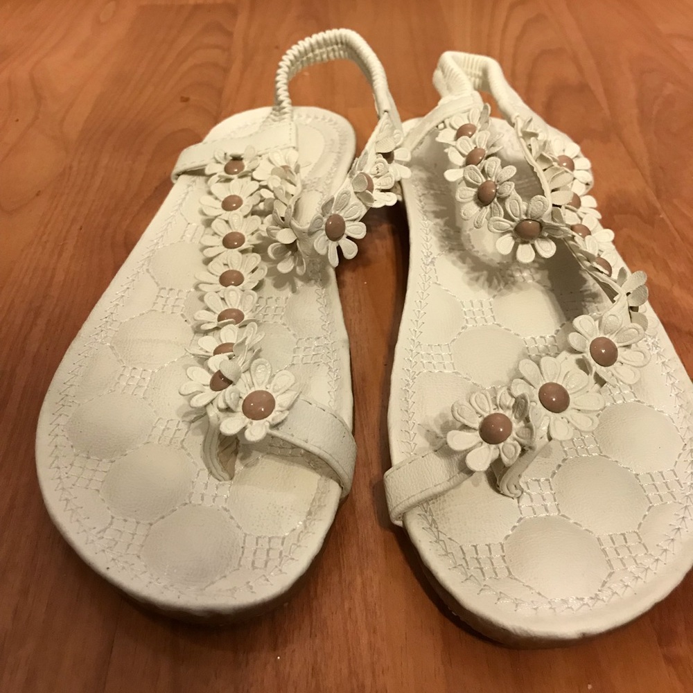 White Flower Sandals